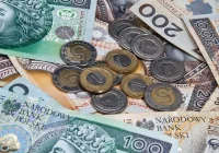 Grupa przestępcza na platformach inwestycyjnych wyłudziła 75 mln zł - zdjęcie główne