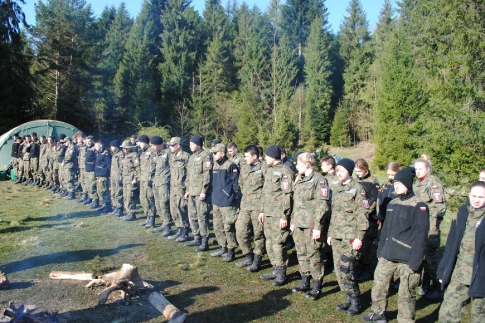 Młodzież na obozie klas wojskowych - zdjęcie 8