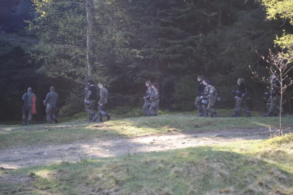 Młodzież na obozie klas wojskowych - zdjęcie 10