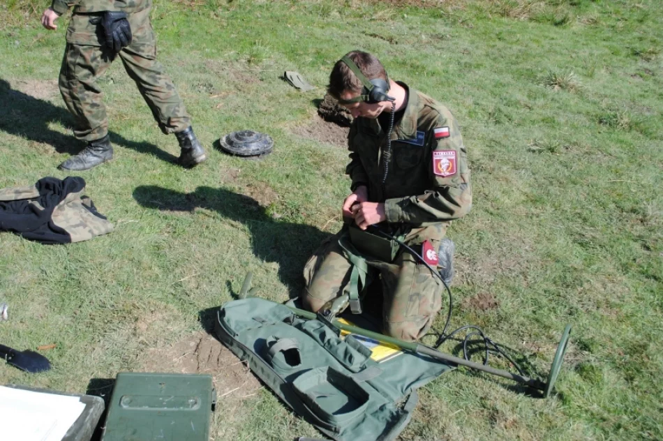 Młodzież na obozie klas wojskowych - zdjęcie 11