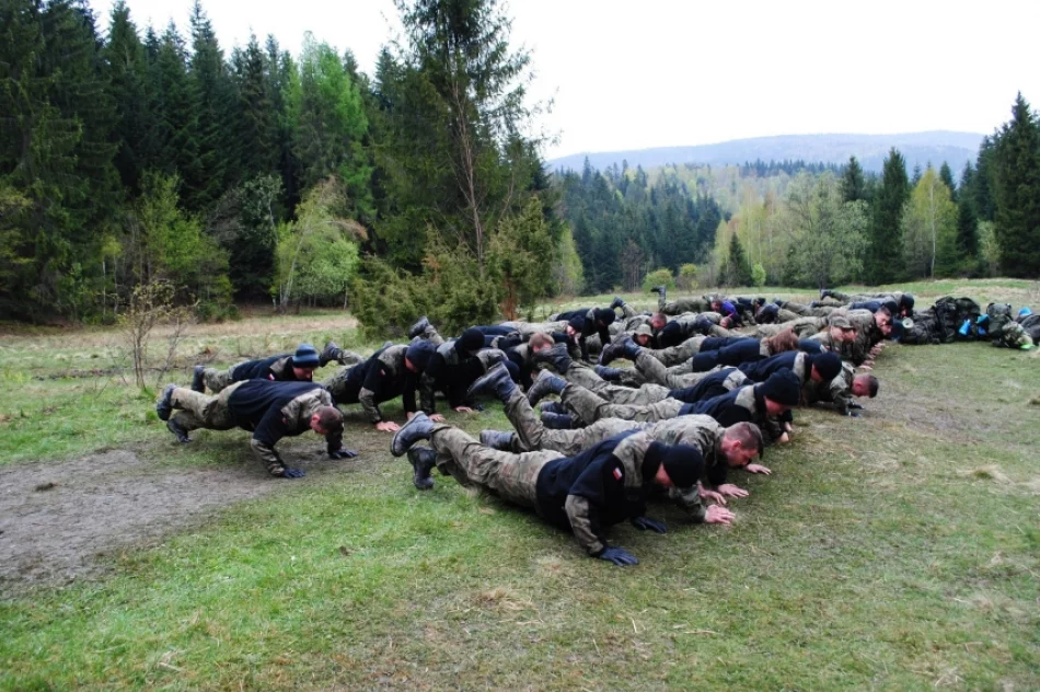 Młodzież na obozie klas wojskowych - zdjęcie 15