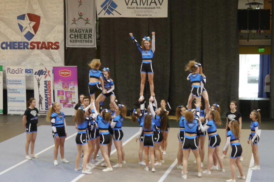 Sukces cheerleaderek w międzynarodowym konkursie - zdjęcie 5