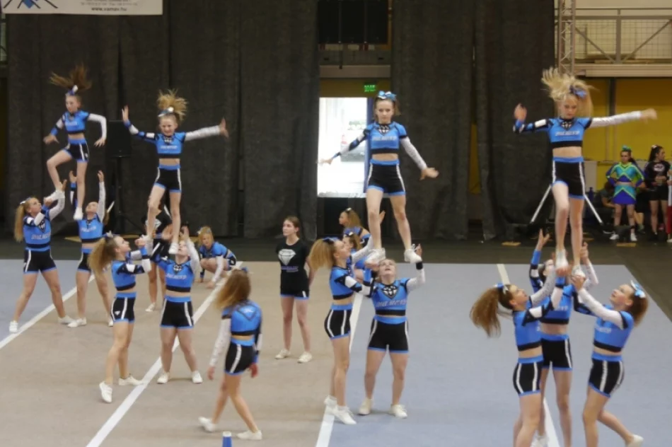 Sukces cheerleaderek w międzynarodowym konkursie - zdjęcie 7