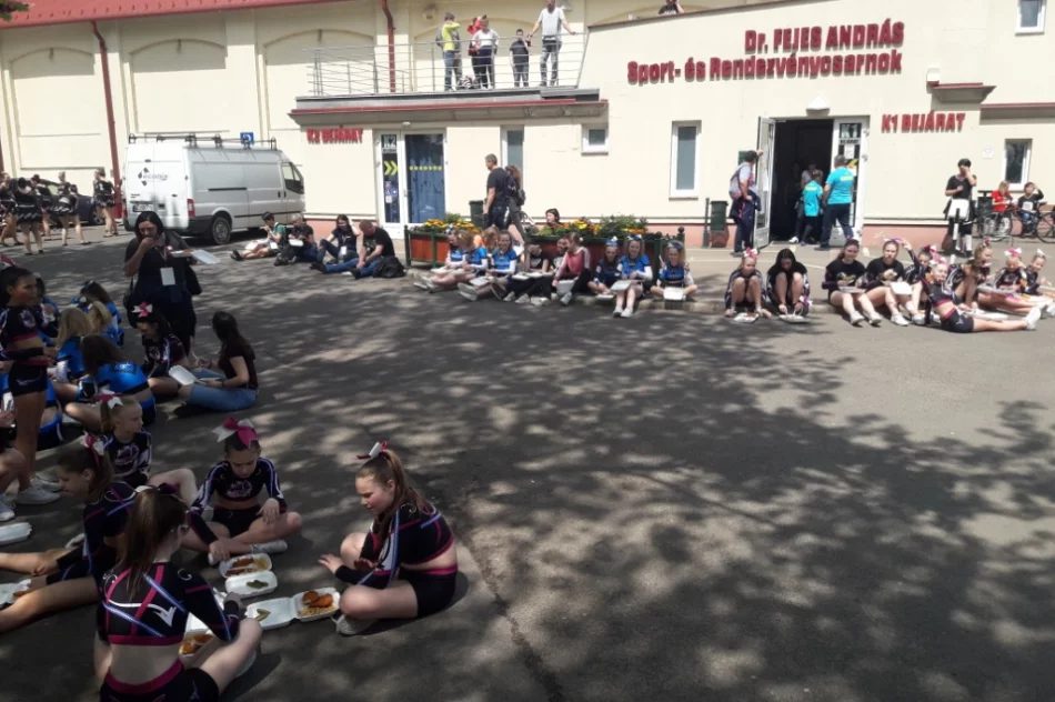 Sukces cheerleaderek w międzynarodowym konkursie - zdjęcie 8