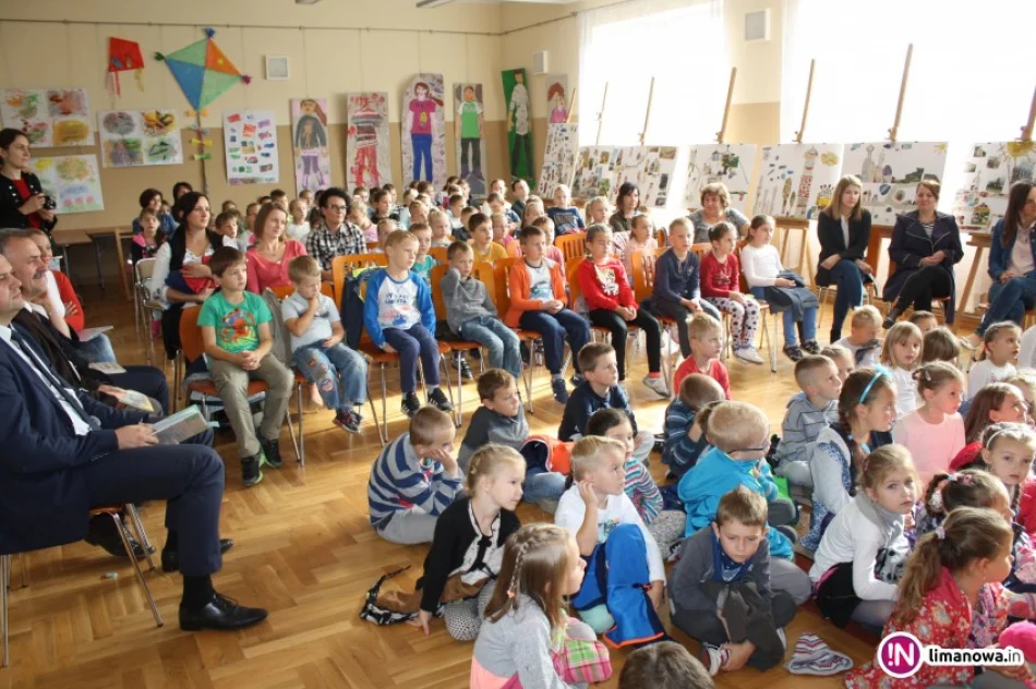 W gminnych bibliotekach głośno czytali dzieciom - zdjęcie 2