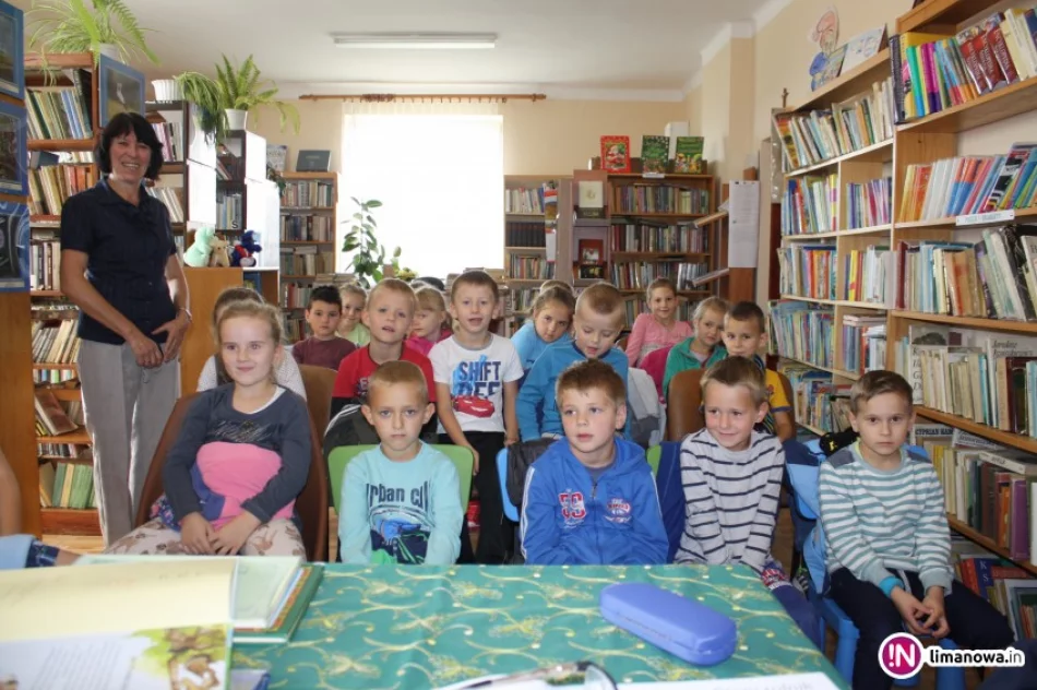 W gminnych bibliotekach głośno czytali dzieciom - zdjęcie 4