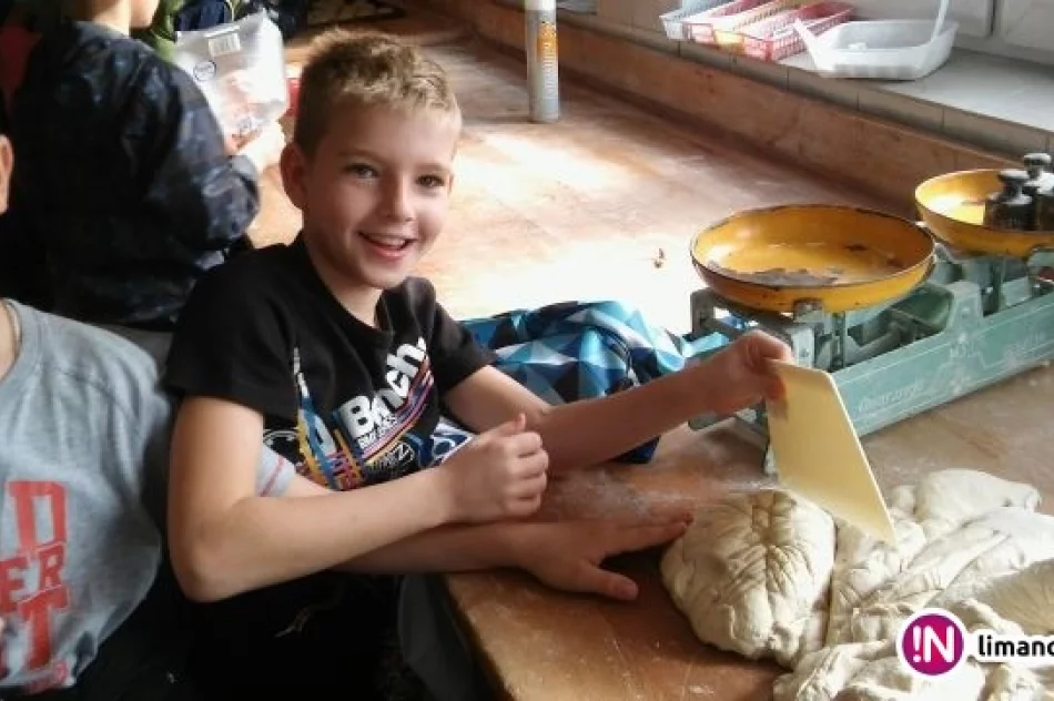 Poznawali sekrety przyrody i piekarnię 'od kuchni' - zdjęcie 4