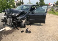 Zderzenie samochodu i motocykla na "krajówce" - zdjęcie główne