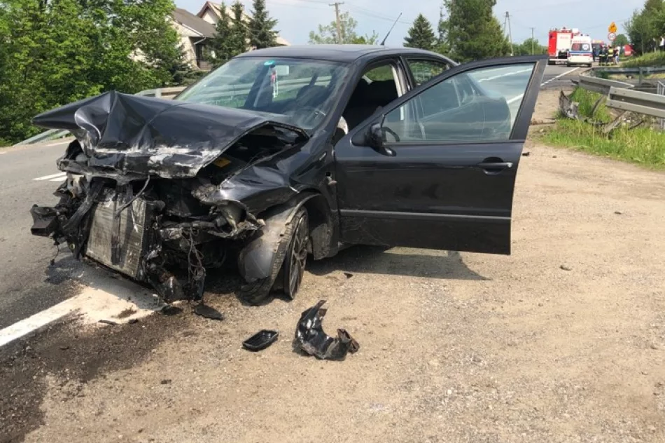 Zderzenie samochodu i motocykla na "krajówce" - zdjęcie 6