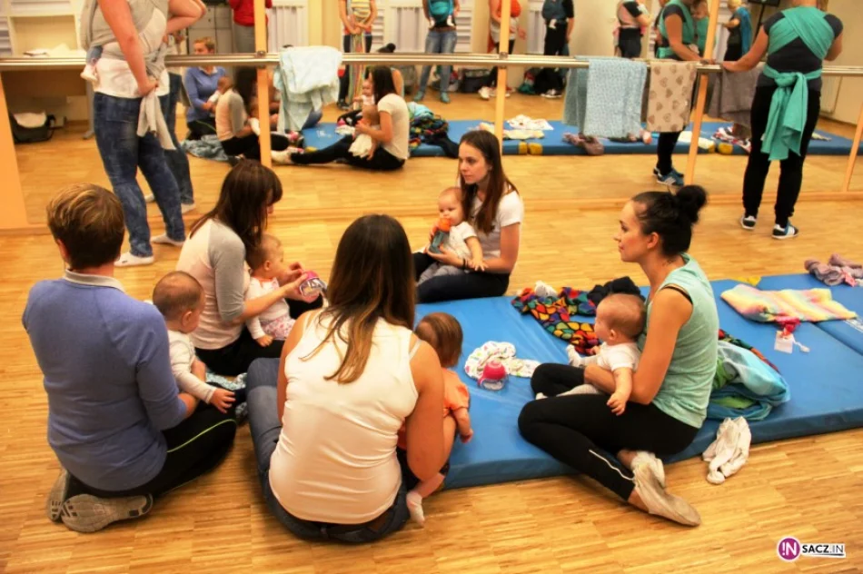 Maluchy tańczą w chuście - zdjęcie 2