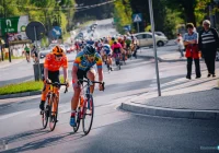 Policjanci i strażacy zabezpieczali wyścig kolarski - zdjęcie główne