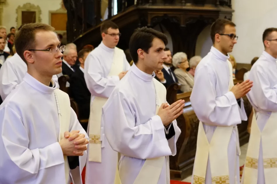 „Chrystus i Kościół pokładają w was nadzieję” - 20 diakonów przyjęło święcenia kapłańskie - zdjęcie 2