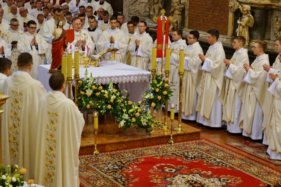 „Chrystus i Kościół pokładają w was nadzieję” - 20 diakonów przyjęło święcenia kapłańskie - zdjęcie 11