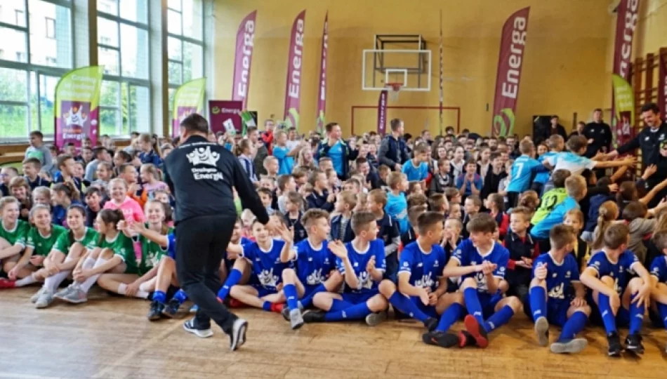 Gwiazdy Sportu odwiedziły szkołę na Limanowszczyźnie - zdjęcie 1