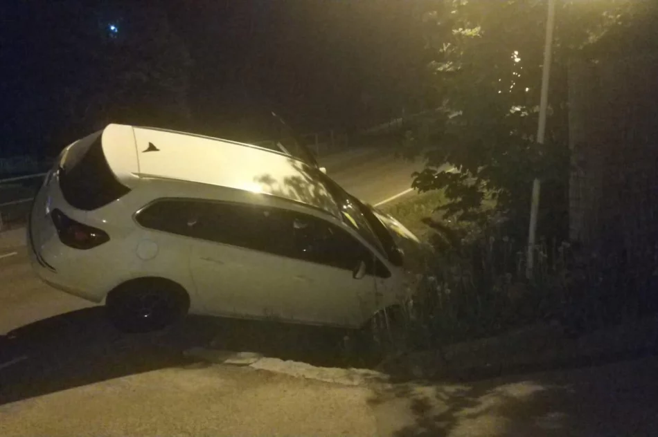 Pijany kierowca wjechał do rowu koło komendy - zdjęcie 3