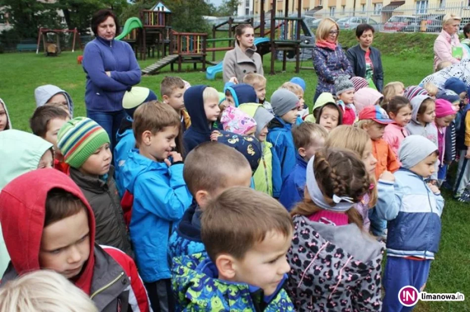 200 osób w próbnej ewakuacji przedszkola - zdjęcie 2