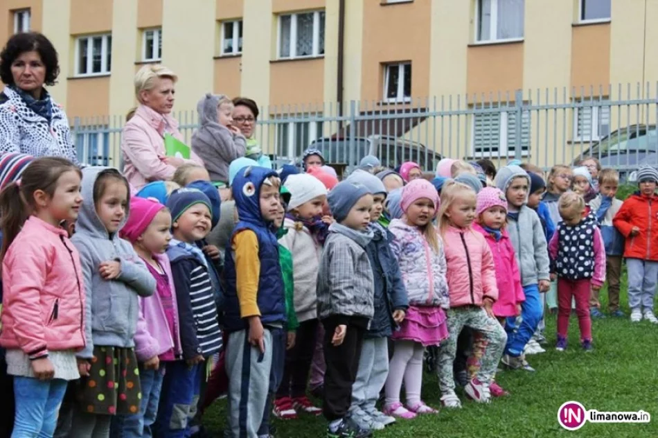 200 osób w próbnej ewakuacji przedszkola - zdjęcie 3