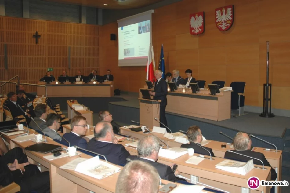 Z sesji małopolskiego sejmiku - zdjęcie 3