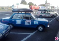 'Blue Jimmy' na trasie - limanowska załoga uczestniczy w 'Złombolu 2016' - zdjęcie główne