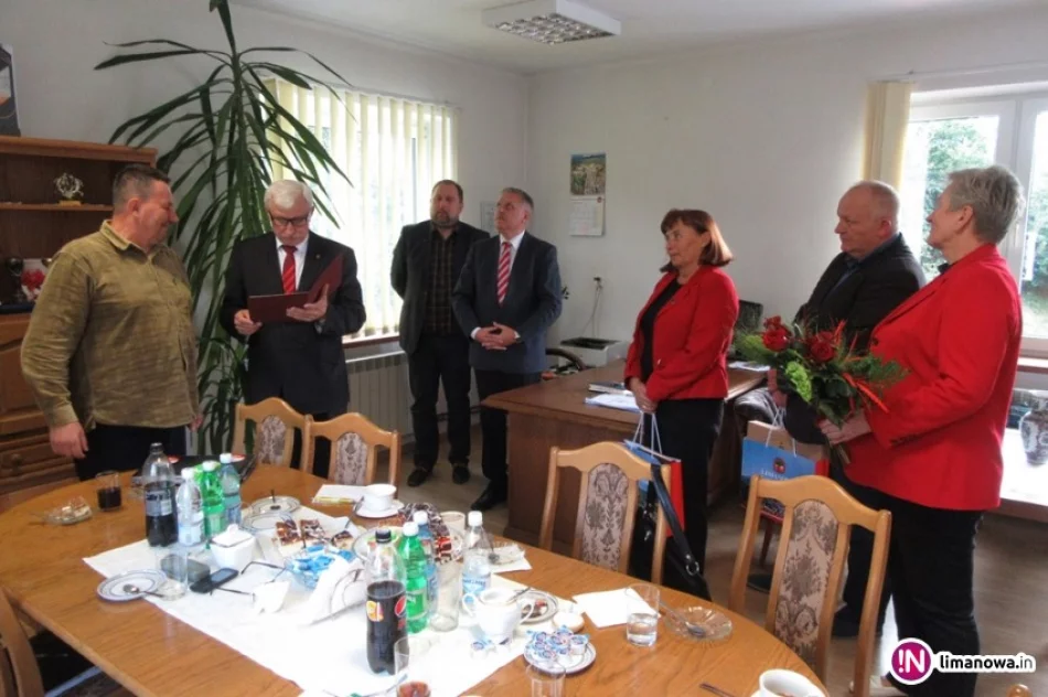 Pożegnali wieloletniego pracownika zakładu - zdjęcie 2