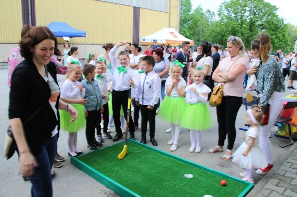 Rodzinna zabawa na Dzień Dziecka - zdjęcie 2