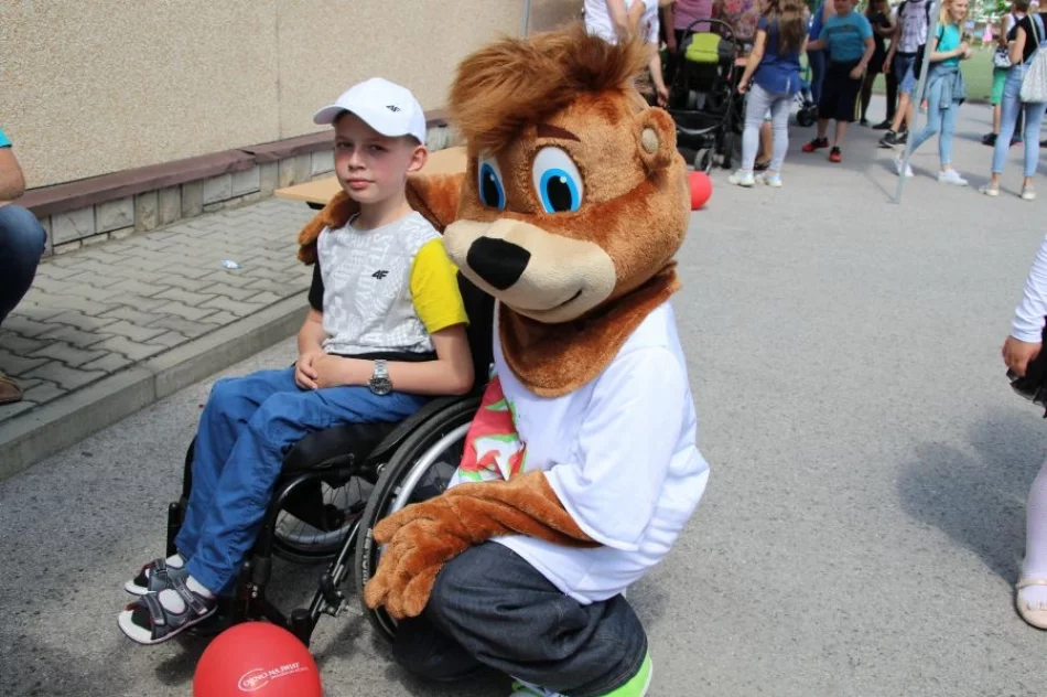 Rodzinna zabawa na Dzień Dziecka - zdjęcie 8