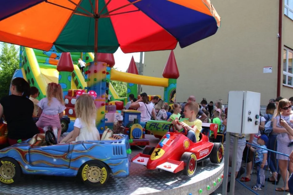 Rodzinna zabawa na Dzień Dziecka - zdjęcie 11