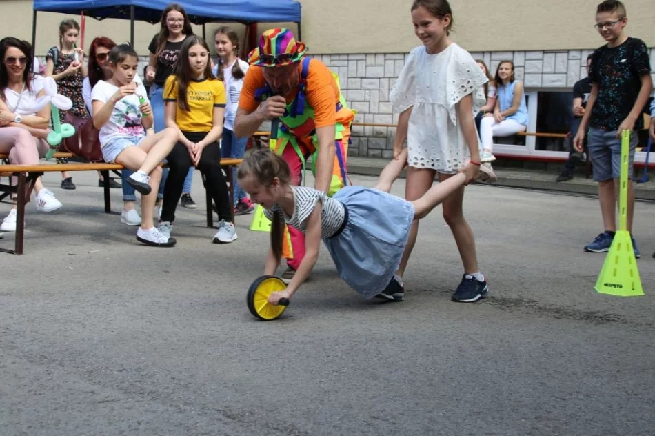 Rodzinna zabawa na Dzień Dziecka - zdjęcie 17