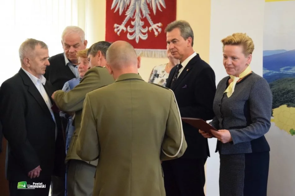 Odznaczenia dla rodziców za służbę wojskową synów - zdjęcie 14