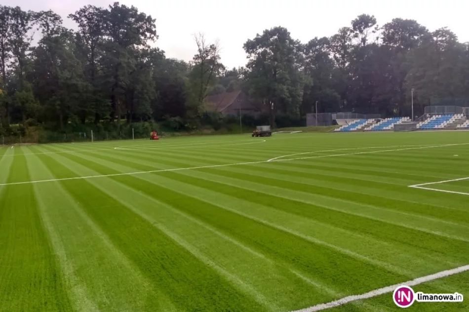 Boisko ze sztuczną nawierzchnią gotowe. Kosztowało prawie 780 tys. zł - zdjęcie 2
