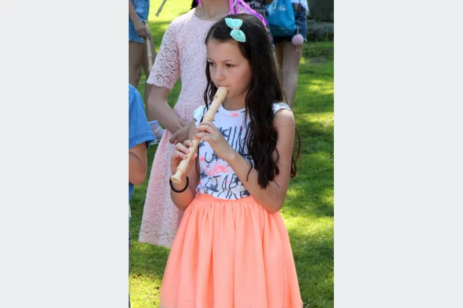 Piknik z okazji Dnia Matki i Dnia Dziecka w Wysokiem - zdjęcie 11