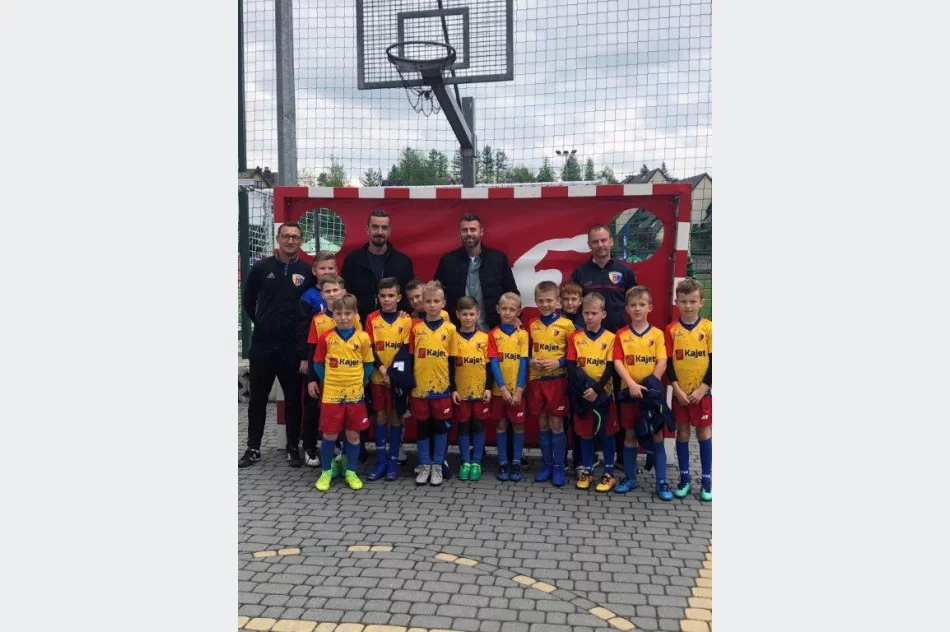 Potęgi piłkarskie w starciu z Limanovią - zdjęcie 2