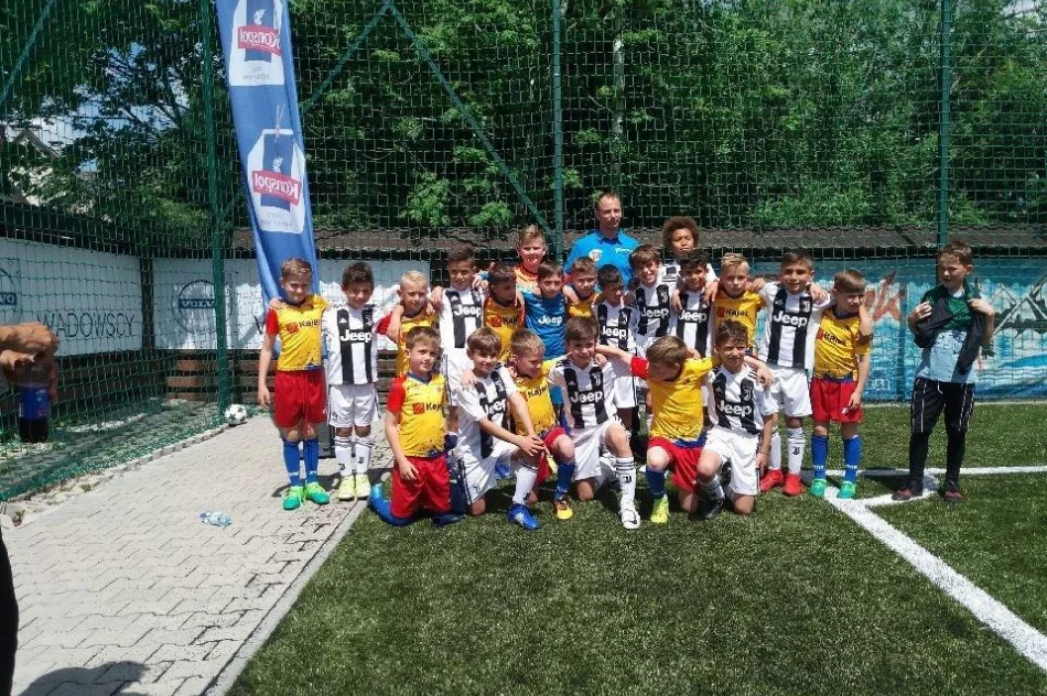 Potęgi piłkarskie w starciu z Limanovią - zdjęcie 4