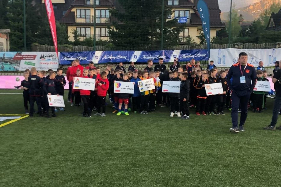 Potęgi piłkarskie w starciu z Limanovią - zdjęcie 15