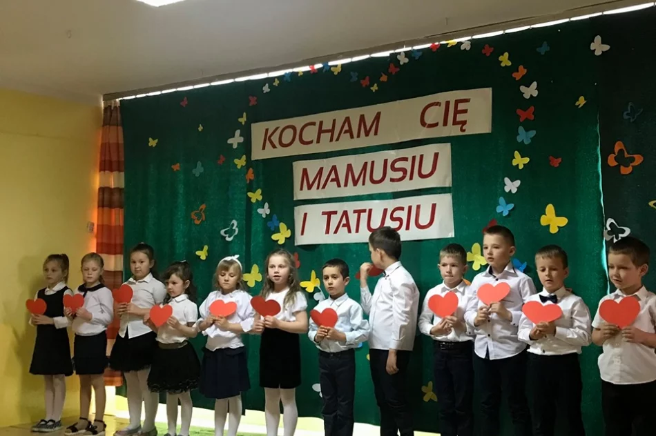 Dzień Mamy i Taty w Szkole Podstawowej w Kaninie - zdjęcie 3