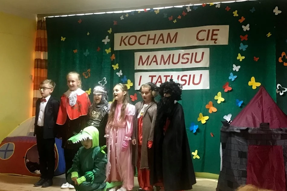 Dzień Mamy i Taty w Szkole Podstawowej w Kaninie - zdjęcie 10