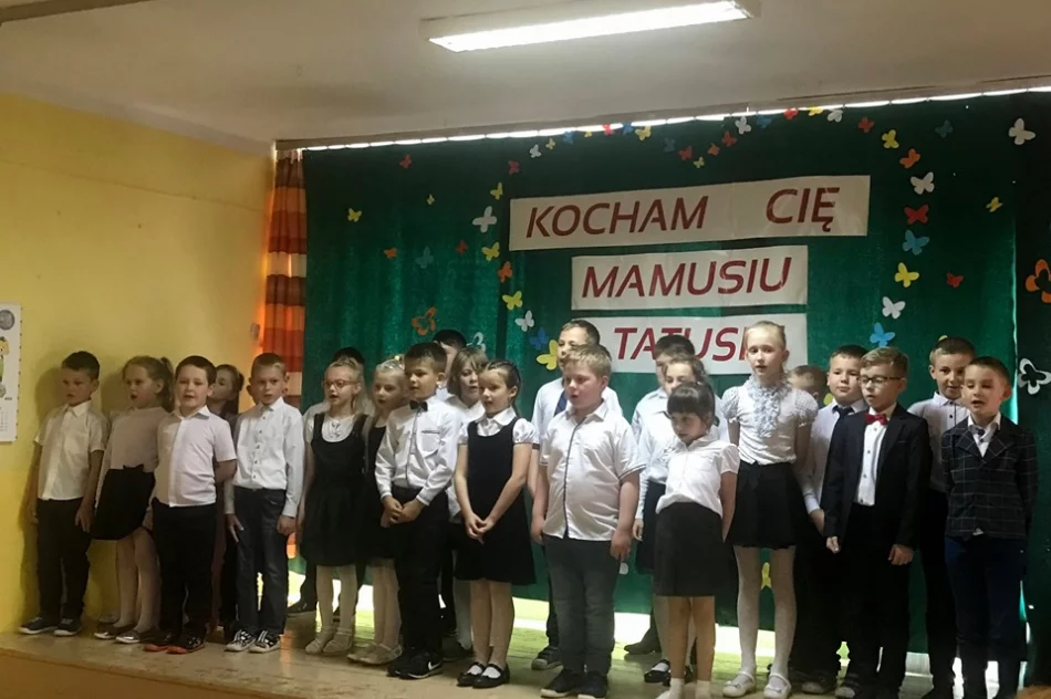 Dzień Mamy i Taty w Szkole Podstawowej w Kaninie - zdjęcie 11