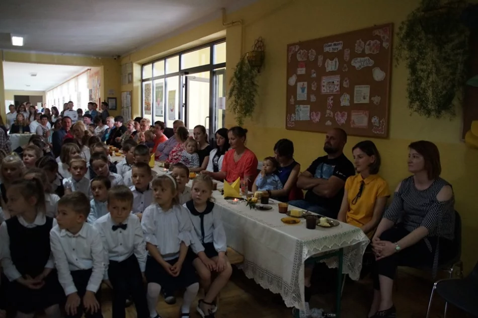 Dzień Mamy i Taty w Szkole Podstawowej w Kaninie - zdjęcie 14