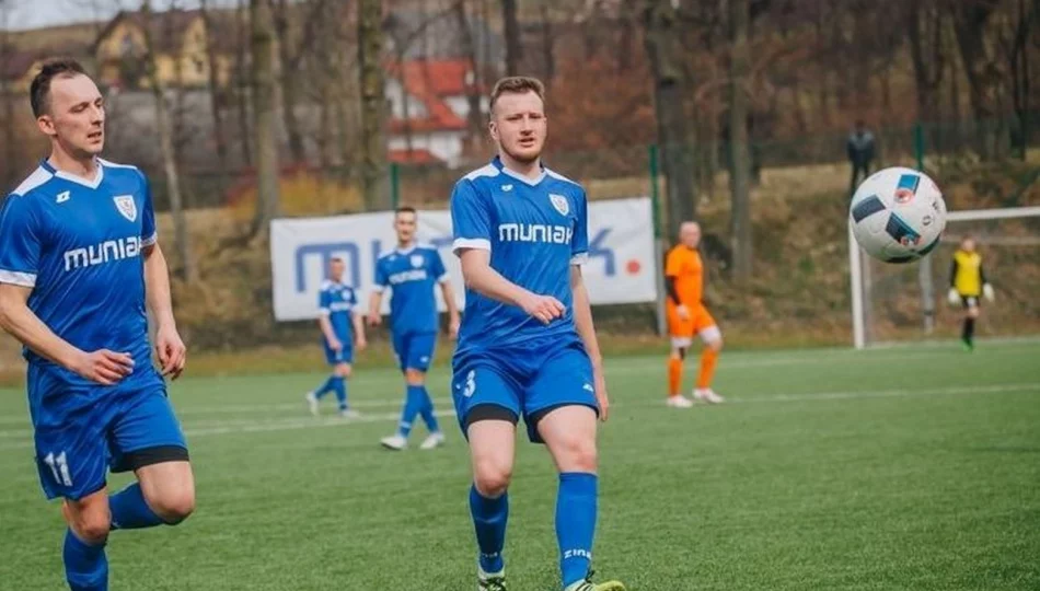 Zaległości w „okręgówce”: słopniczanie w Tymbarku, Rupniów z wiceliderem - zdjęcie 1