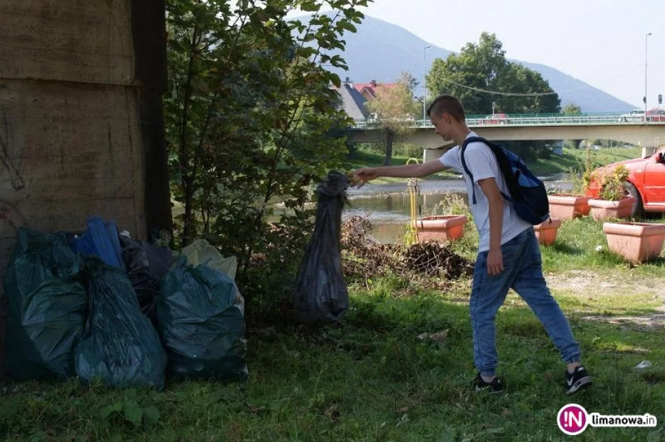 Jak co roku włączyli się w akcję Sprzątania Świata - zdjęcie 4