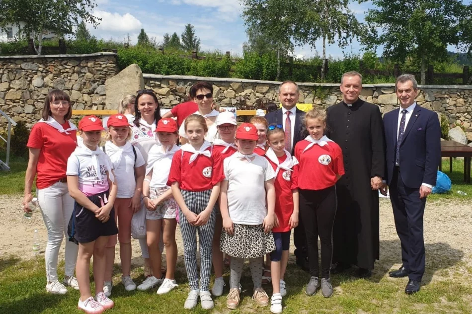 XIII Zjazd Szkolnych Kół Caritas z diecezji tarnowskiej w Pasierbcu - zdjęcie 3