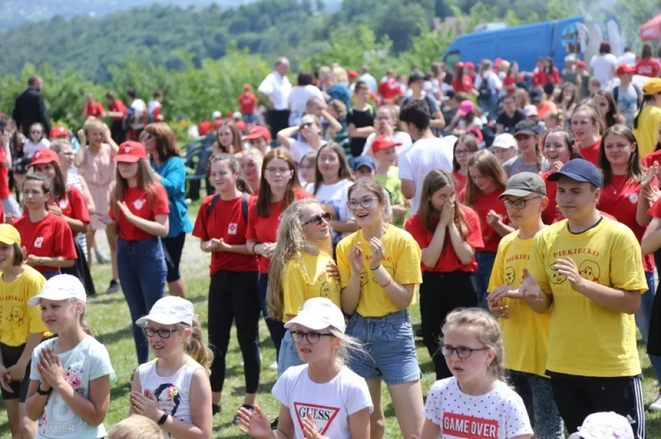 XIII Zjazd Szkolnych Kół Caritas z diecezji tarnowskiej w Pasierbcu - zdjęcie 4