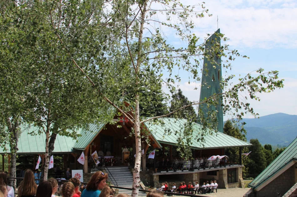 XIII Zjazd Szkolnych Kół Caritas z diecezji tarnowskiej w Pasierbcu - zdjęcie 14