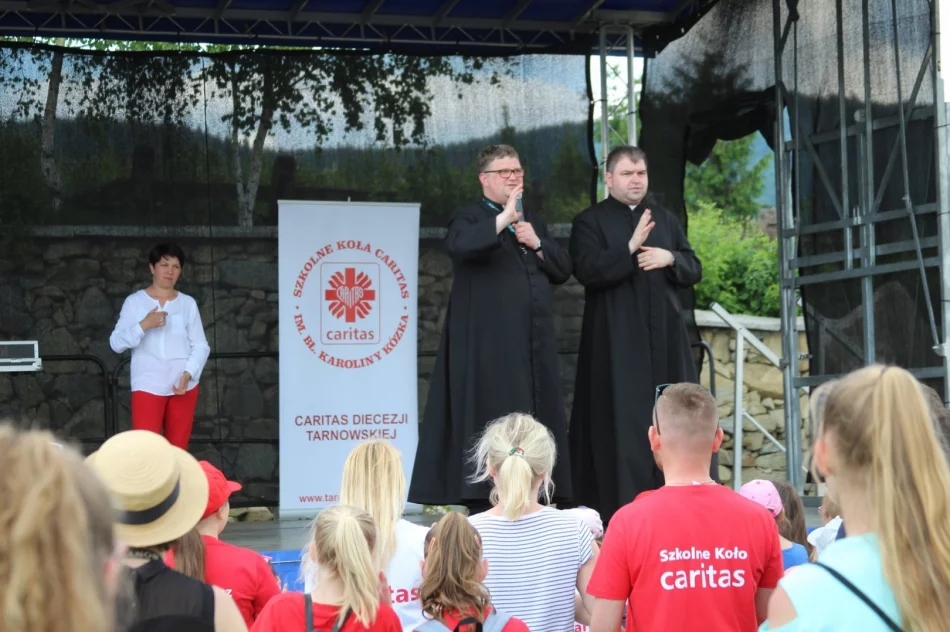 XIII Zjazd Szkolnych Kół Caritas z diecezji tarnowskiej w Pasierbcu - zdjęcie 19