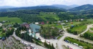 Prawie 2 tysiące szkolnych kół Caritas spotkało się w sanktuarium na Limanowszczyźnie - zdjęcie 3