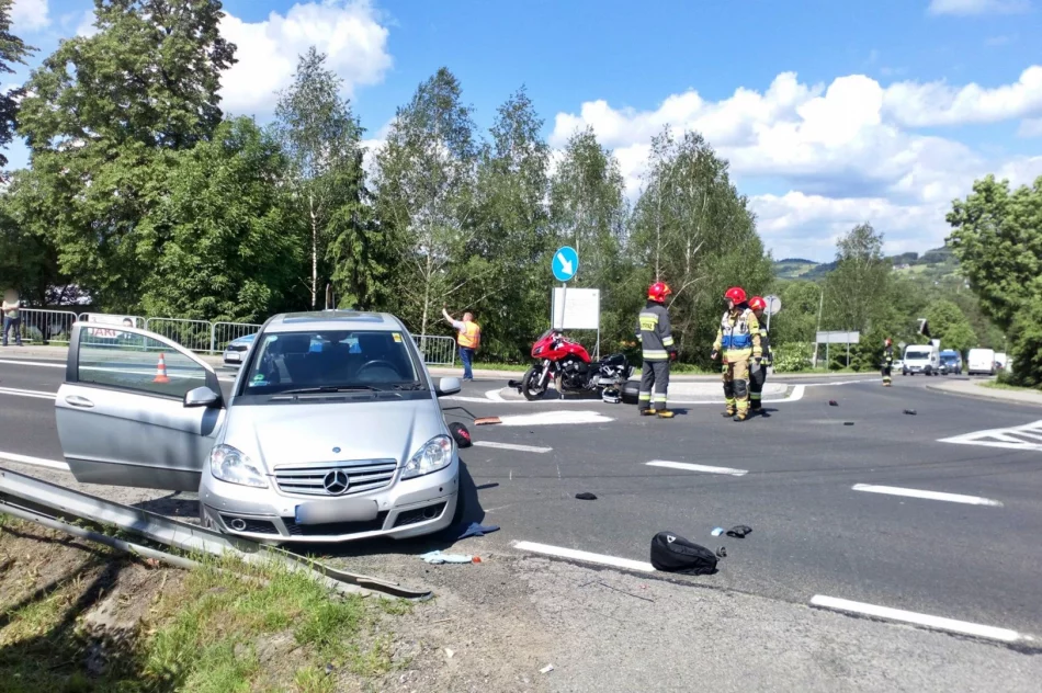 Zderzenie motocykla i samochodu osobowego na "krajówce" - zdjęcie 2