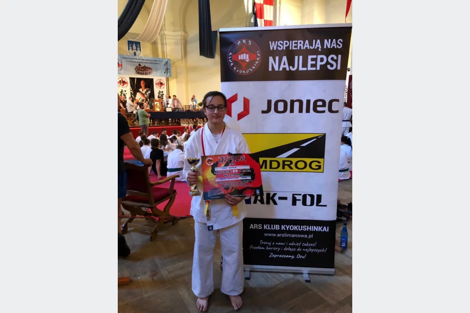 Natalia Jonik brązową medalistką Otwartych Mistrzostw Województwa Lubuskiego w Karate Kyokushin. - zdjęcie 11