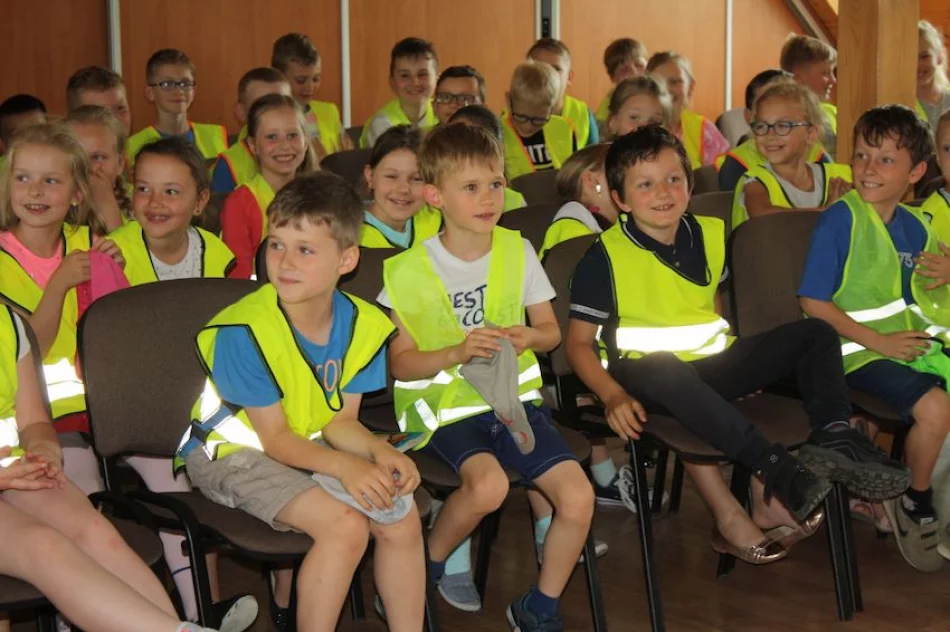 Mistrzowie karate czytali dzieciom - zdjęcie 8