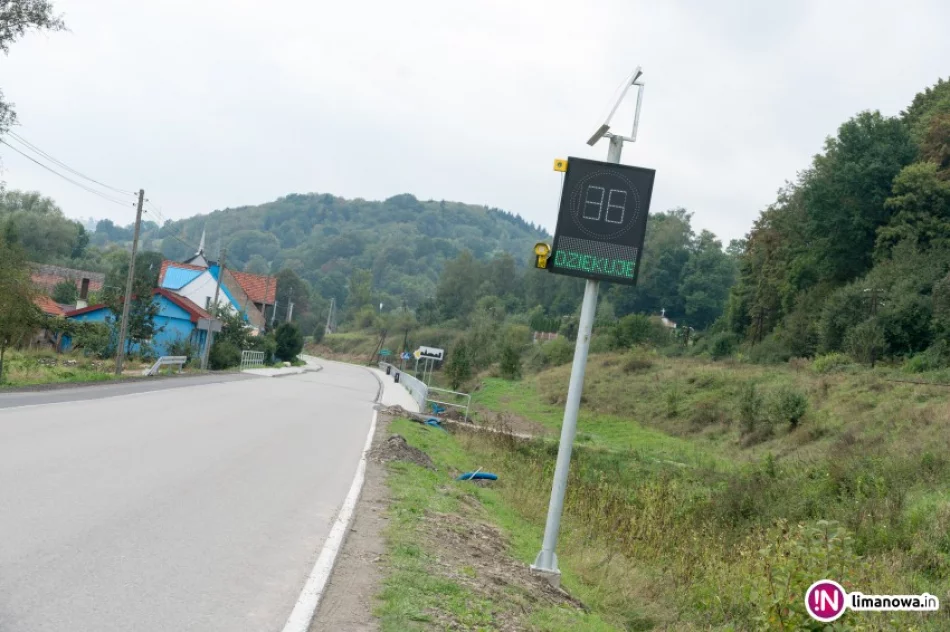 Uruchomiono radarowe wyświetlacze prędkości. Urządzenia wprowadzają w błąd - zdjęcie 2