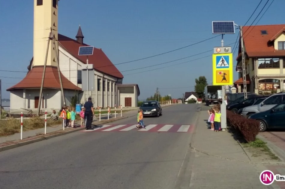 Policjanci spotkali się z najmłodszymi uczniami - zdjęcie 3